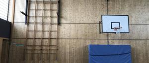 Leere Sporthalle in Corona Zeiten 03.05.2020 *** Empty sports hall in Corona Times 03 05 2020 
