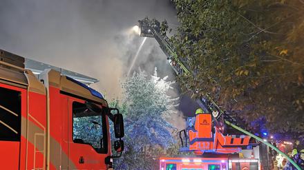 Die Berliner Feuewehr am Einsatzort.