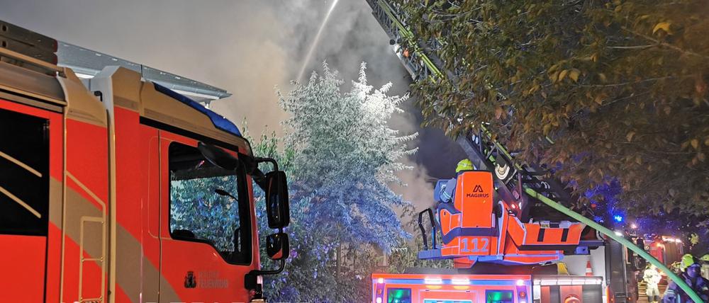 Die Berliner Feuewehr am Einsatzort.
