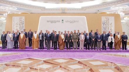 Mehr als 40 Länder trafen sich am Sonntag in Dschidda (Saudi-Arabien) zu Gesprächen über die Lage in der Ukraine.