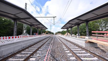 Der Bahnhof Pirschheide bleibt bis auf Weiteres eine Baustelle.