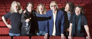 Die Band Karat mit „Ed“ Swillms (3.v.r.) im Jahr 2010 in der „Alten Oper“ Erfurt.