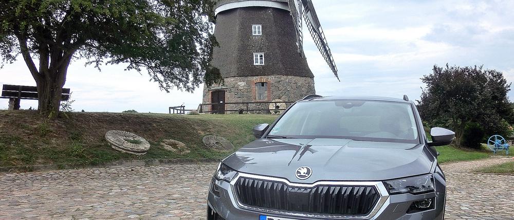 Die neue Front mit schmaleren Scheinwerfern - erstmalig mit LED-Matrix-Technologie - macht das kompakte SUV optisch breiter.