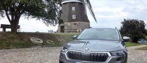 Die neue Front mit schmaleren Scheinwerfern - erstmalig mit LED-Matrix-Technologie - macht das kompakte SUV optisch breiter. 