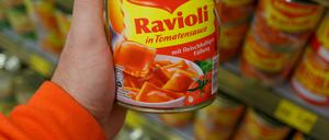 Die Bundespolizei hat am Sonntagabend am Bahnhof Berlin-Ostkreuz bei einem 34 Jahre alten Mann Drogen gefunden, die unter anderem in einer Ravioli-Dose versteckt waren. 