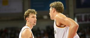 Beim erfolgreichen Testspiel gegen Schweden (87:68) am vergangenen Samstag standen Franz Wagner (links) und sein Bruder Moritz zum ersten Mal gemeinsam im DBB-Team auf dem Platz.