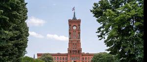 04.07.2023,laut Aussage der Berliner Senatskanzlei ist das 21.Berliner Hoffest am Roten Rathaus keine presseöffentliche Veranstaltung *** 04 07 2023,According to the Berlin Senate Chancellery, the 21 Berlin Hoffest at the Red City Hall is not a press event.