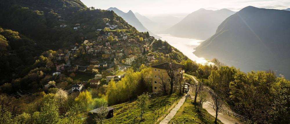 Ortsansicht von Lugano. 