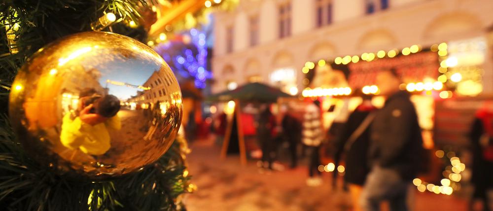 Weihnachtsmarkt Blauer Lichterglanz.