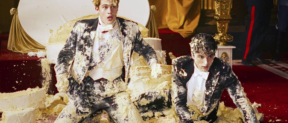 Nicholas Galitzine und Taylor Zakhar Perez in „Rot, Weiß und Königlich Blau“.