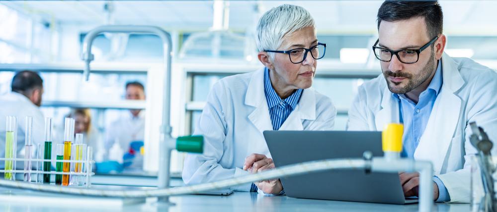 Wohlhabend im Labor: Spitzenverdiener arbeiten oft in der Pharmaindustrie.