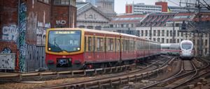 Ein Milliardenpoker: Der künftige Betrieb der Berliner S-Bahn ist hart umkämpft. 