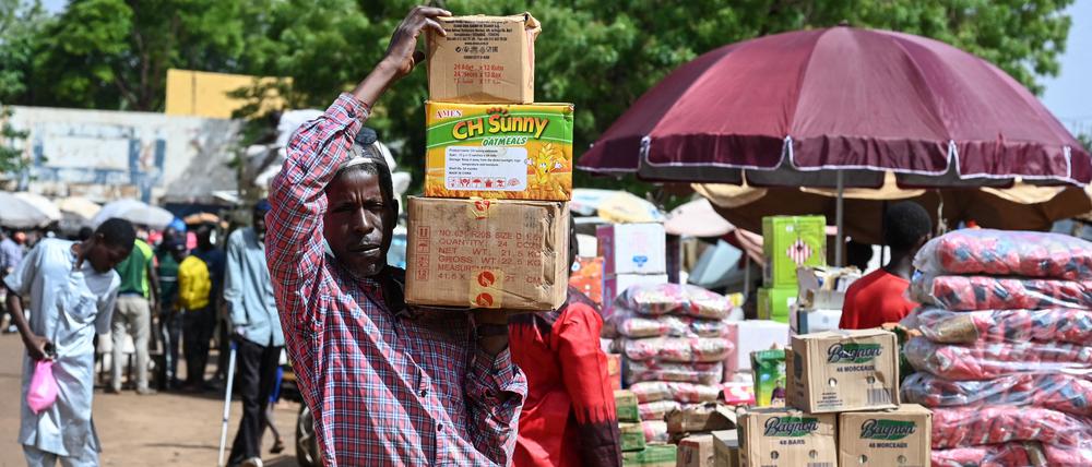 Trotz der regionalen Spannungen geht der Alltag in Niamey anscheinend  relativ ruhig weiter.