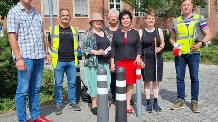 Das Projektteam mit der Bezirksbürgermeisterin und der Vorsteherin der BVV - Kerstin Köppen