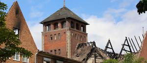 Ehemaliges Landtagsgebäude auf dem Potsdamer Brauhausberg nach dem Brand.