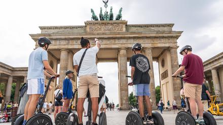Ein beliebtes Ziel per Segway: Touristen wollen das Branden