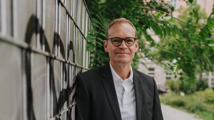 Rainer Michael Müller ist ein deutscher Politiker. Er war von 2014 bis 2021 Regierender Bürgermeister von Berlin und von 2011 bis 2014 Senator für Stadtentwicklung und Umwelt. Von 2004 bis 2012 und von 2016 bis 2020 war er außerdem Vorsitzender der SPD Berlin. Fotografiert am 3. August 2023 in Berlin.