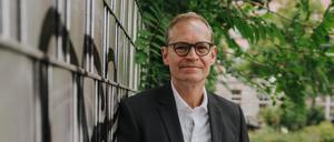 Rainer Michael Müller ist ein deutscher Politiker. Er war von 2014 bis 2021 Regierender Bürgermeister von Berlin und von 2011 bis 2014 Senator für Stadtentwicklung und Umwelt. Von 2004 bis 2012 und von 2016 bis 2020 war er außerdem Vorsitzender der SPD Berlin. Fotografiert am 3. August 2023 in Berlin.