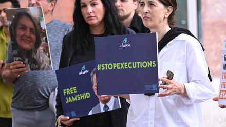 Auch in Deutschland setzen sich Demonstranten für die Freilassung von Gefangenen im Iran ein.