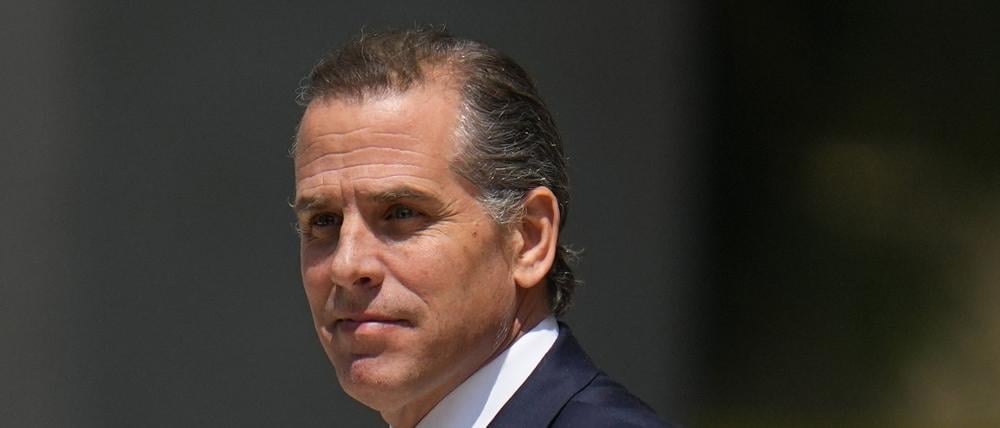 Hunter Biden, Sohn von US-Präsident Biden, verlässt nach einem Gerichtstermin das Gerichtsgebäude (Archivbild).