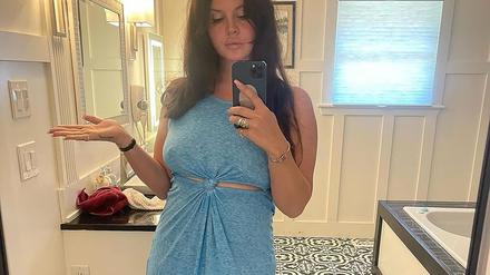 Lana Del Rey
InstagramLana Del Rey via @honeymoon account.
