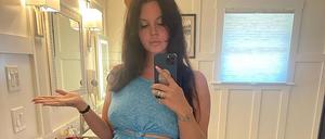 Lana Del Rey
InstagramLana Del Rey via @honeymoon account.