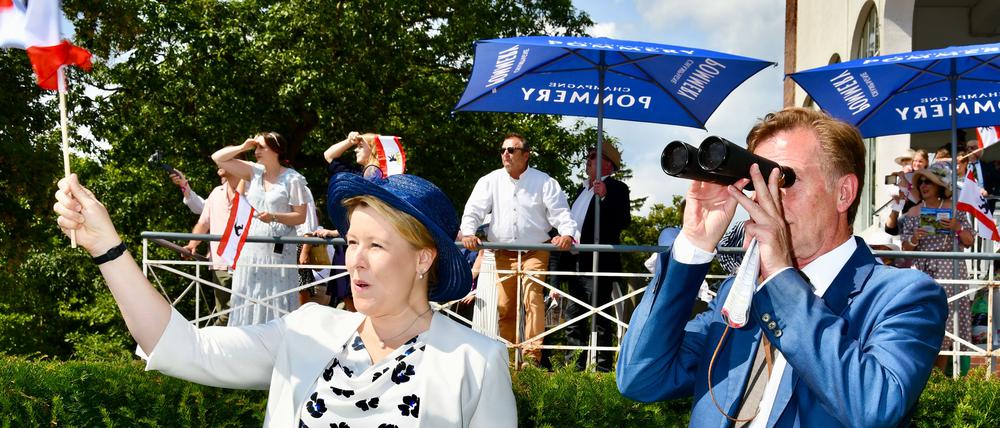 Franziska Giffey, Gerhard Schoeningh, Westminster 133. Grosser Preis von Berlin in Hoppegarten, Horse race track (Rennbahn), Hoppegarten, DEU, 13.08.2023
