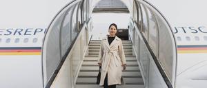 Annalena Baerbock nach einer außerplanmäßigen Landung in Abu Dhabi.