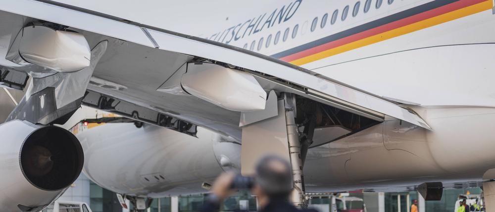 Das Regierungsflugzeug A340 der Flugbereitschaft, das wegen der Landeklappen nicht fliegt. 