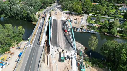 Luftbild der Baustelle Tegeler Brücke.