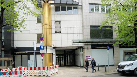 An der Uhlandstraße steht seit Jahren die Passage "Kempinski Plaza" leer.