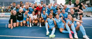 Die Viktoria-Spielerinnen nach dem Sieg der ersten Runde im DFB-Pokal.