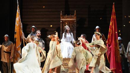 Szene aus der Oper „Adelaide di Borgogna“ mit der Sopranistin Olga Peretyatko beim Rossini Festival 2023.
 