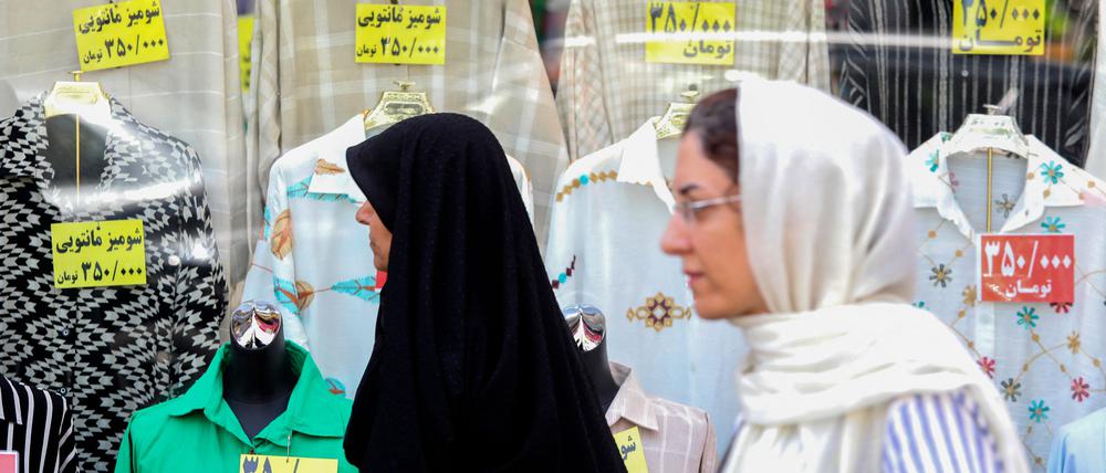 Geschäfte auf dem Tajrish-Basar in Teheran.