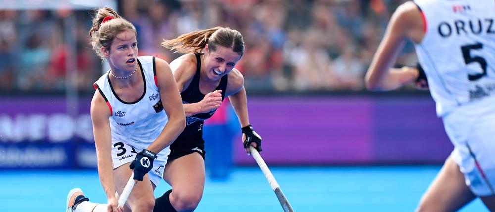 Linnea Weidemann ist eine wichtige Stütze in Deutschlands Verteidigung und ist bekannt für ihre große Ruhe am Ball.