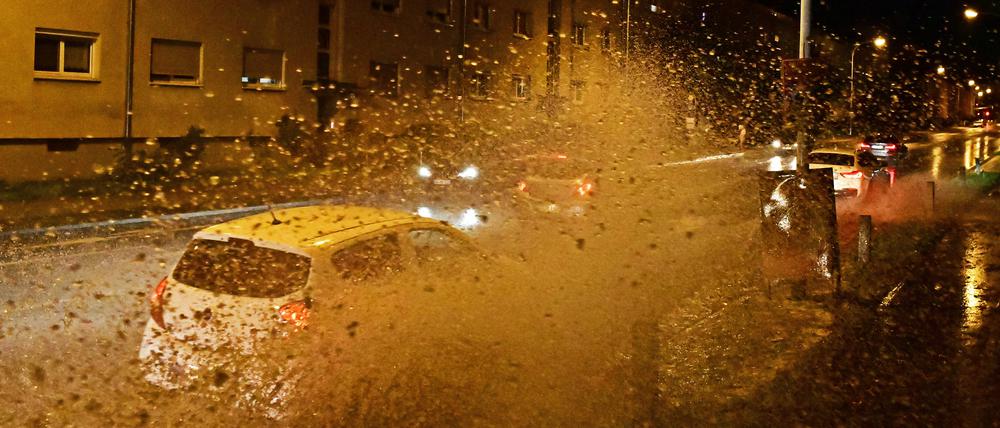 16.08.2023: Den Unwetterwarnungen folgten am Mittwochabend von Westen kommend in Rheinland-Pfalz und Südhessen Starkregen und Gewitter.