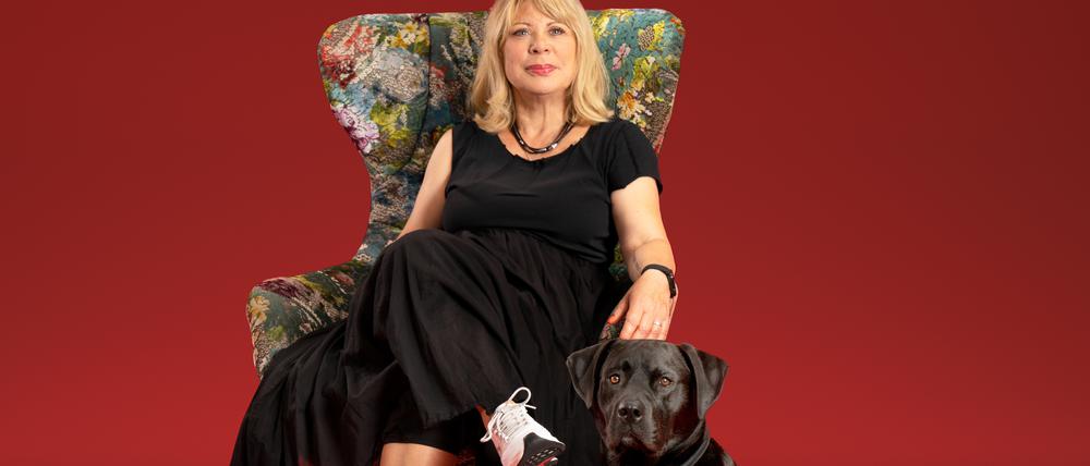 BB Radio Geschäftführerin Katrin Helmschrott mit ihrem Hund Rudi