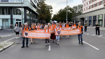 Das ist ein Protestmarsch der Letzten Generation. (Archivbild)