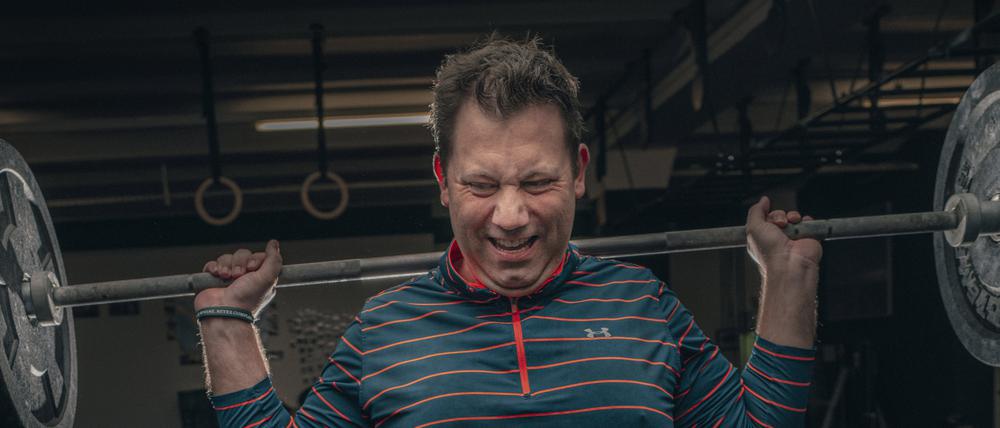 SPD-Generalsekretaer Lars Klingbeil waehrend des Cross Fit Trainings bei G3 CrossFit. Fotografiert am 11. Dezember 2019 beim Crossfit in Berlin.