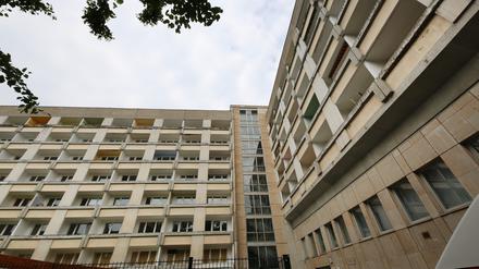Der Wohnblock Staudenhof steht vor dem Abriss