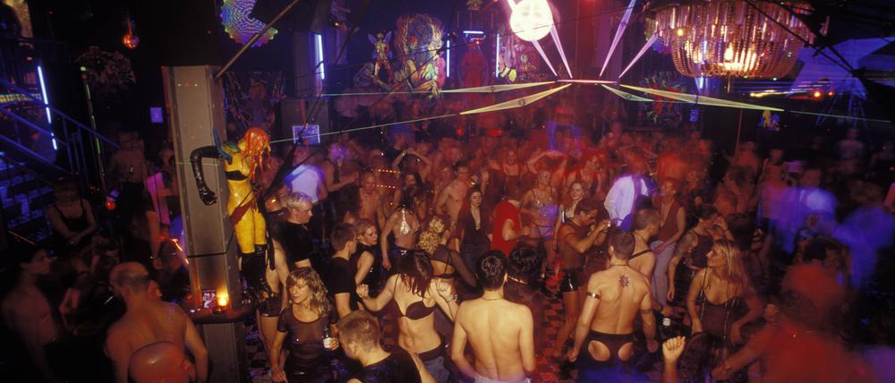 Schwarz ist so Achtziger (und somit vorbei): Im KitKatClub geht es künftig bunt her.