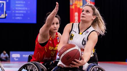 Catharina Weiss im Spiel gegen Spanien