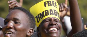 Anhänger von Simbabwes Oppositionsführer Nelson Chamisa, Vorsitzender der Partei Citizens Coalition for Change, hoffen auf Wandel.