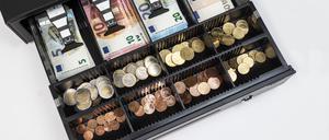 Gefüllte Kasse Gefüllte Kasse

filled Fund filled Fund  