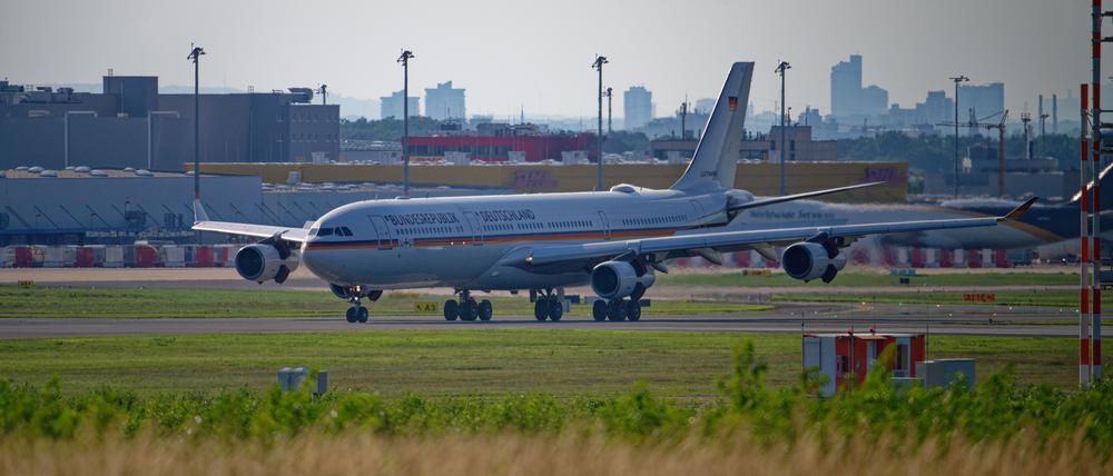 Der Pannenflieger der Bundeswehr landete nach dem Flug von Abu Dabi auf dem Flughafen Köln/Bonn. 
