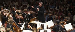 
Johannes Gustavsson dirigiert das Ungdomssymfonikerne.