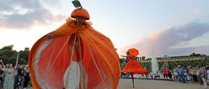 Die „Naranja“, zu Deutsch Orange, begeisterte das Publikum an der großen Fontäne.