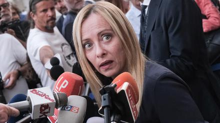Giorgia Meloni wirft Mafia Kannibalismus vor.