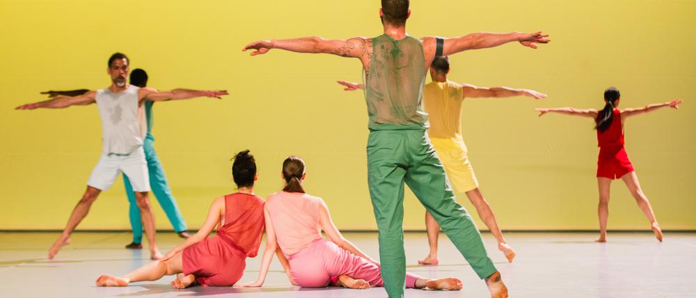Das Stück „In C“ von Sasha Waltz & Guests ist Teil des Jubiläumsprogramms. Getanzt wird zu Minimal Music von Terry Riley.