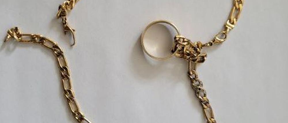Die Polizei sucht die Besitzerin dieser Goldkette. 